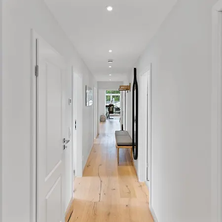 Exklusives Traum-penthouse Mit Wasserblick & Wellness