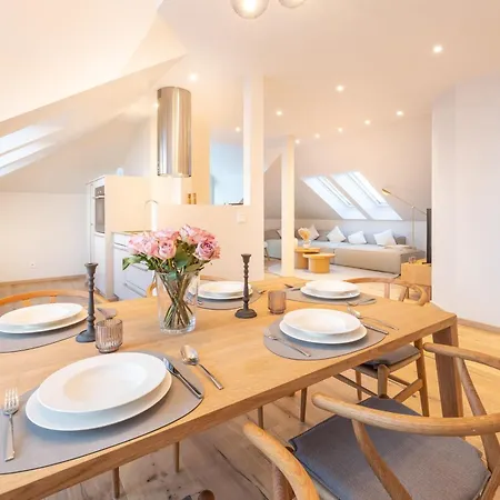 Exklusives Traum-penthouse Mit Wasserblick & Wellness Appartamento