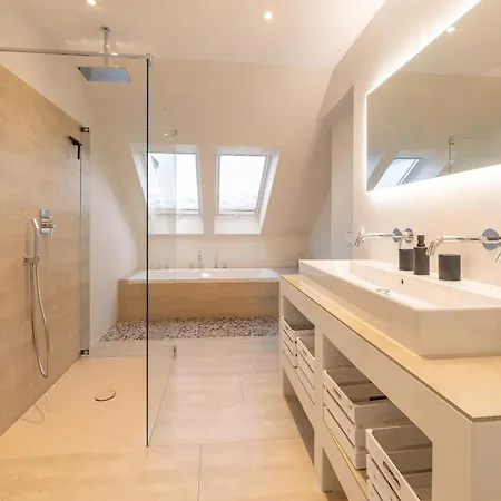 Exklusives Traum-penthouse Mit Wasserblick & Wellness Apartment *