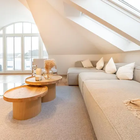 Exklusives Traum-penthouse Mit Wasserblick & Wellness *